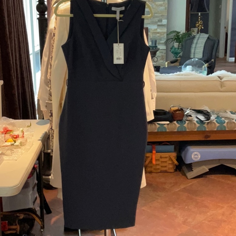 Chic Navy Sleeveless Midi Dress - Picture 2 of 2